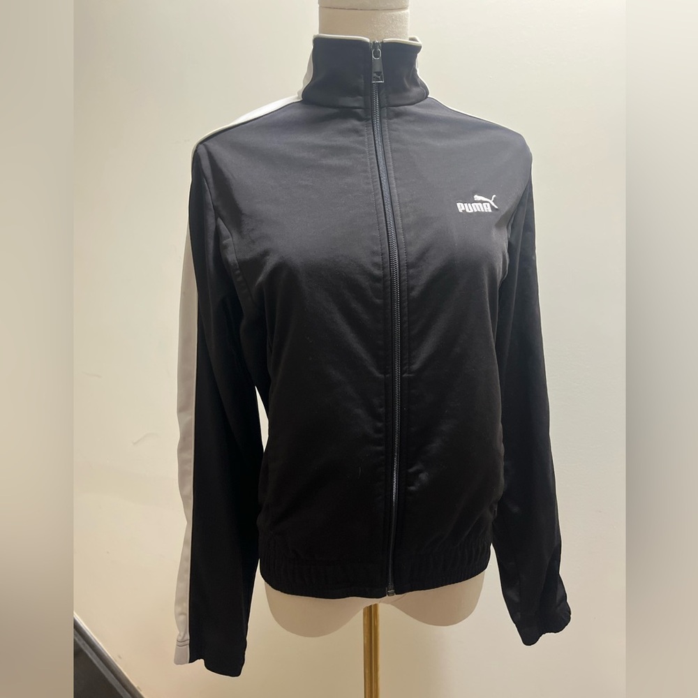 Puma Women's Black and White zip up hoodie sz S